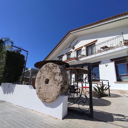 Hostal Espai Mediterrani Puebla de Vallbona Ngoại thất bức ảnh