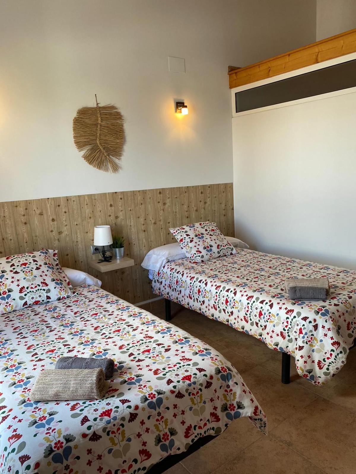 Hostal Espai Mediterrani Puebla de Vallbona Ngoại thất bức ảnh